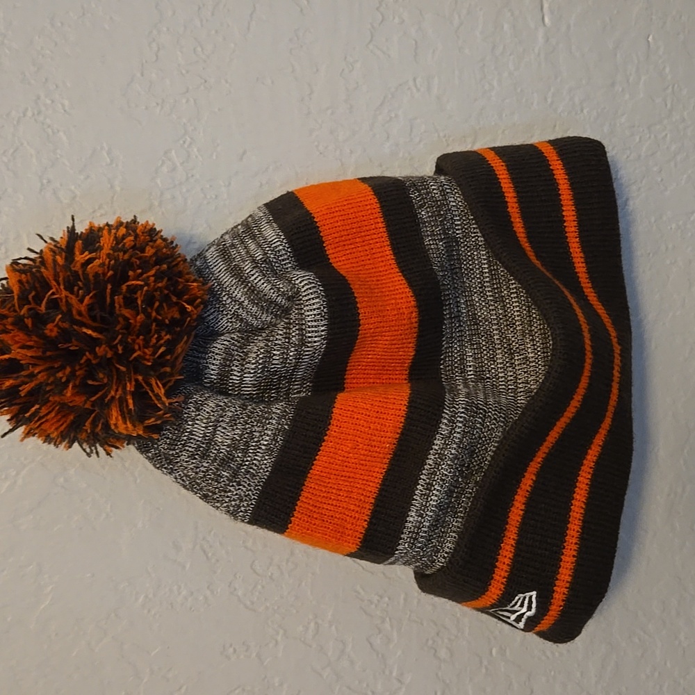 New Era NFL Cleveland Browns, Orange and Gray Striped Beanie - Picture 2 of 2